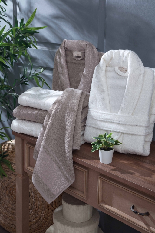 SARRA HOME ESRA AİLE BORNOZ SETİ