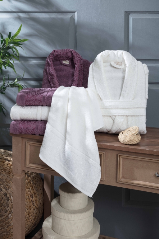 SARRA HOME ESRA AİLE BORNOZ SETİ