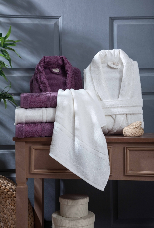 SARRA HOME ESRA AİLE BORNOZ SETİ