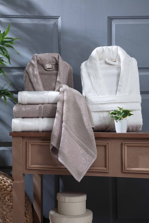 SARRA HOME ESRA AİLE BORNOZ SETİ