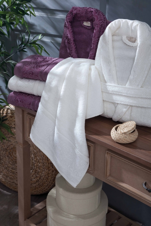SARRA HOME ESRA AİLE BORNOZ SETİ
