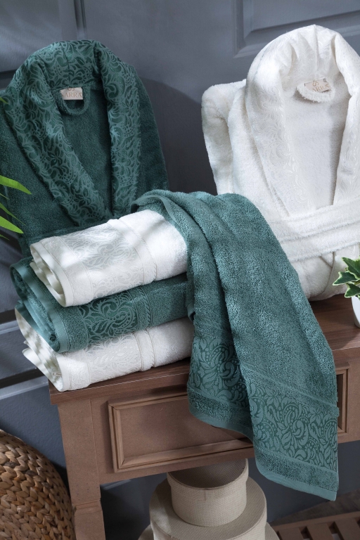 SARRA HOME ESRA AİLE BORNOZ SETİ