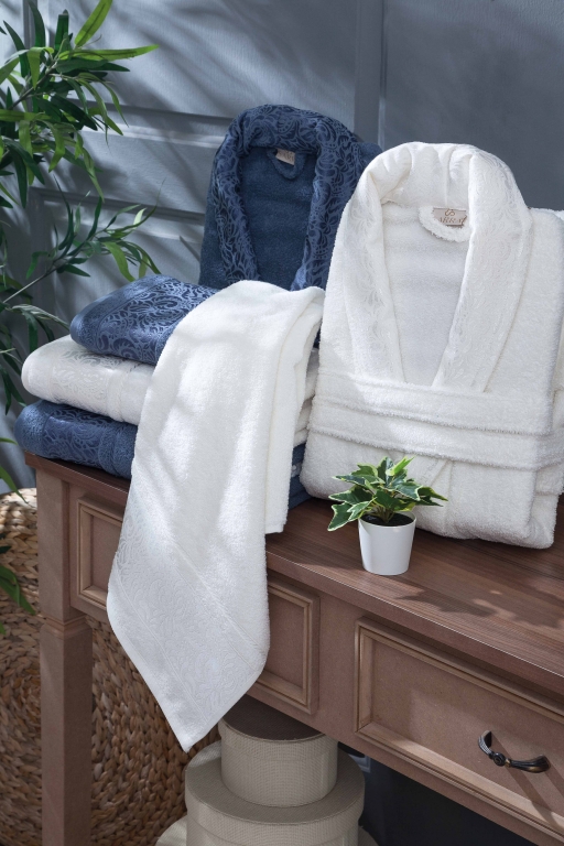 SARRA HOME ESRA AİLE BORNOZ SETİ