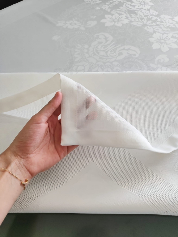 SARRA 160x220 DAMASK MASA ÖRTÜSÜ