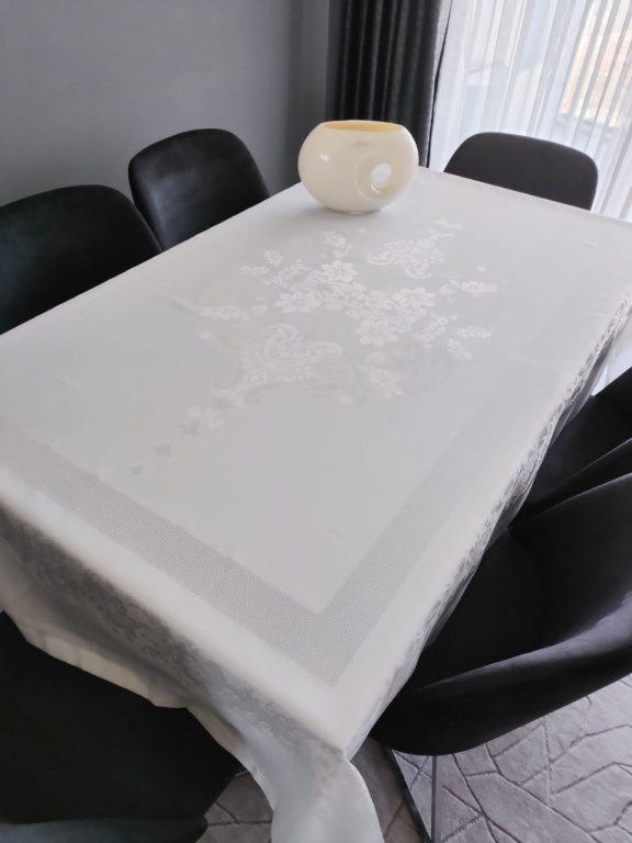 SARRA 160x220 DAMASK MASA ÖRTÜSÜ
