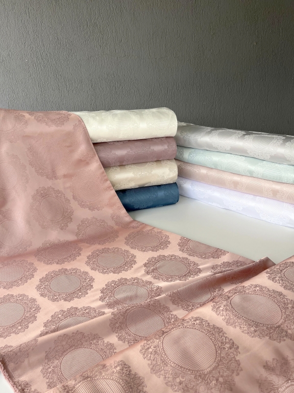 MİRAY MASA ÖRTÜSÜ - TAÇ