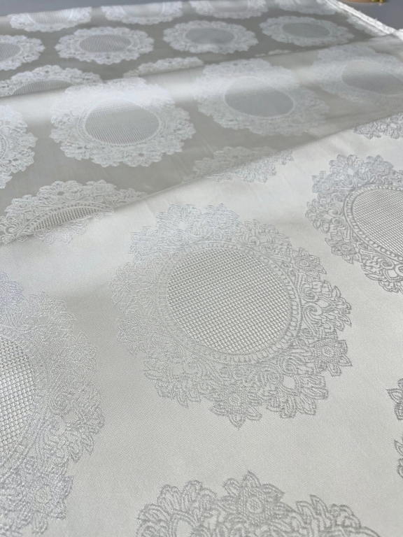 MİRAY MASA ÖRTÜSÜ - TAÇ