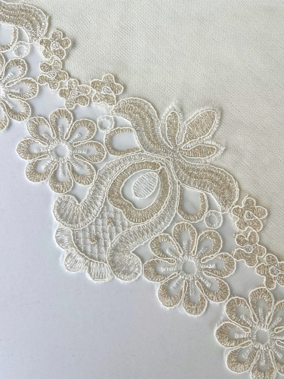 SARRA 5 PARÇA FRANSIZ GÜPÜRLÜ SECCADE SETİ