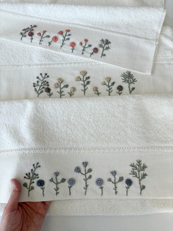 SARRA KAPAMA 2'Lİ ROKOKO NAKIŞLI HAVLU - LAVANTA