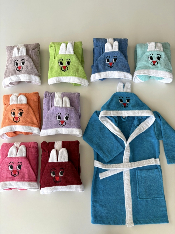 ÇOCUK BORNOZU 5-6 YAŞ